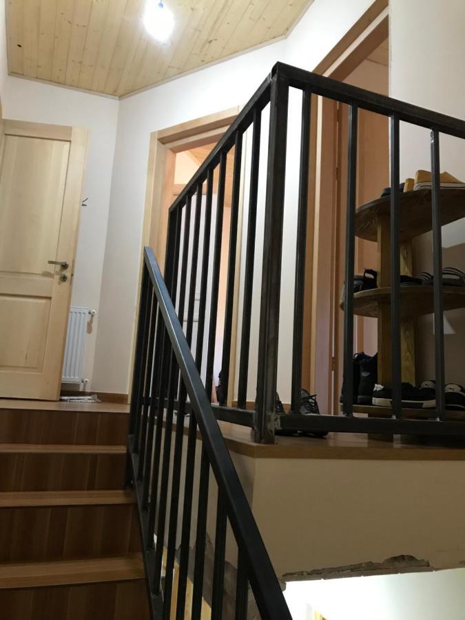 Sana Guest House Mestia Esterno foto